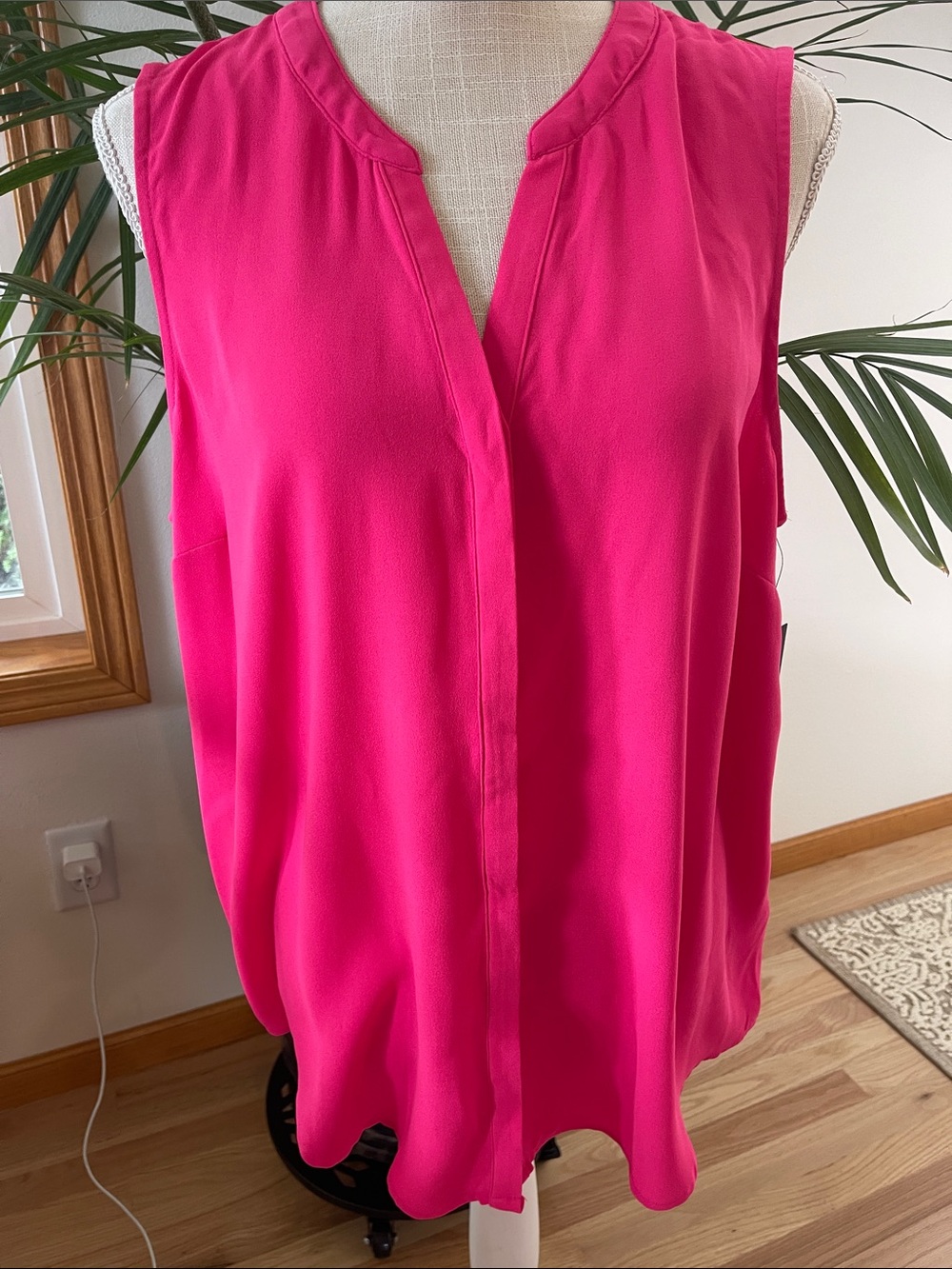 Essentials Apt 9 Hot Pink Sleeveless Split-Neck Blouse